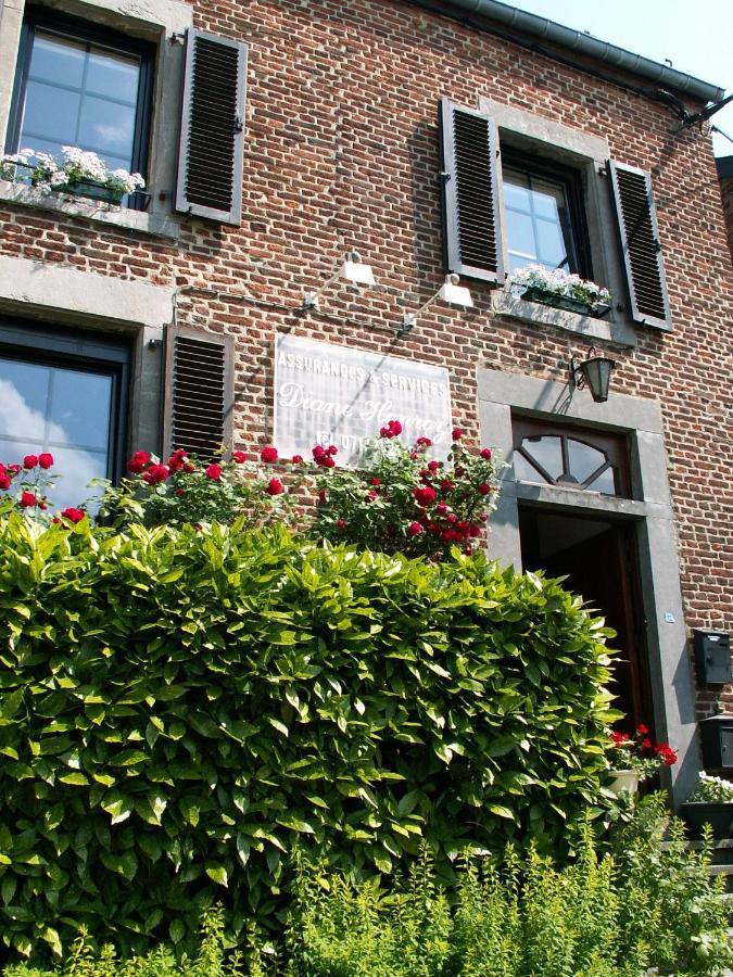 Ferienwohnung Le Petit Chapitre : Maison De Charme Fosses-La-Ville Exterior foto
